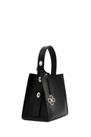 Kadın Siyah Aksesuarlı Kol Çantası | Derimod Kadın Siyah Aksesuarlı Kol Çantası | Derimod