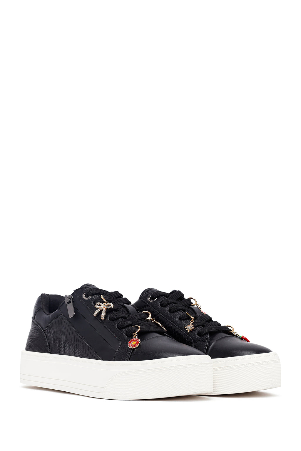 Kadın Siyah Bağcıklı Kalın Tabanlı Sneaker