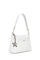 Kadın Beyaz Uzun Askılı Aksesuarlı Kol Çantası | Derimod Kadın Beyaz Uzun Askılı Aksesuarlı Kol Çantası | Derimod