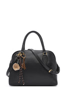 Kadın Siyah Uzun Askılı Aksesuarlı Deri Kol Çantası | Derimod Kadın Siyah Uzun Askılı Aksesuarlı Deri Kol Çantası | Derimod