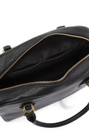 Kadın Siyah Uzun Askılı Aksesuarlı Deri Kol Çantası | Derimod Kadın Siyah Uzun Askılı Aksesuarlı Deri Kol Çantası | Derimod