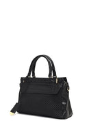 Kadın Siyah Uzun Askılı Desenli Kol Çantası | Derimod Kadın Siyah Uzun Askılı Desenli Kol Çantası | Derimod