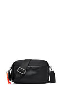 Kadın Siyah Aksesuar Detaylı Çapraz Çanta | Derimod Kadın Siyah Aksesuar Detaylı Çapraz Çanta | Derimod