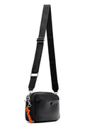 Kadın Siyah Aksesuar Detaylı Çapraz Çanta | Derimod Kadın Siyah Aksesuar Detaylı Çapraz Çanta | Derimod