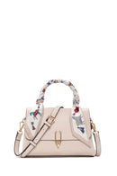 Kadın Krem Uzun Askılı Aksesuar Detaylı Kol Çantası | Derimod Kadın Krem Uzun Askılı Aksesuar Detaylı Kol Çantası | Derimod