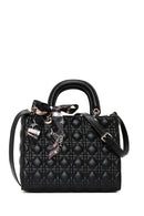 Kadın Siyah Uzun Askılı Kapitone Kol Çantası | Derimod Kadın Siyah Uzun Askılı Kapitone Kol Çantası | Derimod