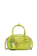 Kadın Yeşil Uzun Askılı Aksesuarlı Mini Kol Çantası | Derimod Kadın Yeşil Uzun Askılı Aksesuarlı Mini Kol Çantası | Derimod