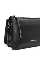 Kadın Siyah Aksesuar Detaylı Çapraz Çanta | Derimod Kadın Siyah Aksesuar Detaylı Çapraz Çanta | Derimod