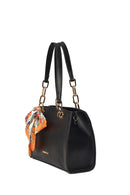 Kadın Siyah Aksesuarlı Klasik Omuz Çantası | Derimod Kadın Siyah Aksesuarlı Klasik Omuz Çantası | Derimod