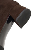 Kadın Kahverengi Fermuarlı Kısa Kalın Topuklu Süet Deri Bot | Derimod Kadın Kahverengi Fermuarlı Kısa Kalın Topuklu Süet Deri Bot | Derimod