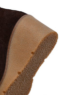 Kadın Kahverengi Faermuarlı Dolgu Topuklu Süet Deri Bot | Derimod Kadın Kahverengi Faermuarlı Dolgu Topuklu Süet Deri Bot | Derimod