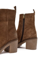 Kadın Bej Fermuarlı Kalın Topuklu Süet Deri Bot | Derimod Kadın Bej Fermuarlı Kalın Topuklu Süet Deri Bot | Derimod