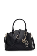 Kadın Siyah Uzun Askılı Aksesuarlı Kol Çantası | Derimod Kadın Siyah Uzun Askılı Aksesuarlı Kol Çantası | Derimod