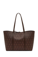 Kadın Kahverengi Baskılı Charmlı Omuz Çantası | Derimod Kadın Kahverengi Baskılı Charmlı Omuz Çantası | Derimod