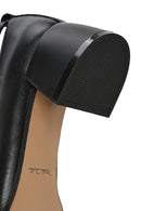 Kadın Siyah Bilekten Tokalı Kalın Kısa Topuklu Deri Ayakkabı | Derimod Kadın Siyah Bilekten Tokalı Kalın Kısa Topuklu Deri Ayakkabı | Derimod