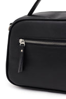 Kadın Siyah Uzun Askılı Kol Çantası | Derimod Kadın Siyah Uzun Askılı Kol Çantası | Derimod