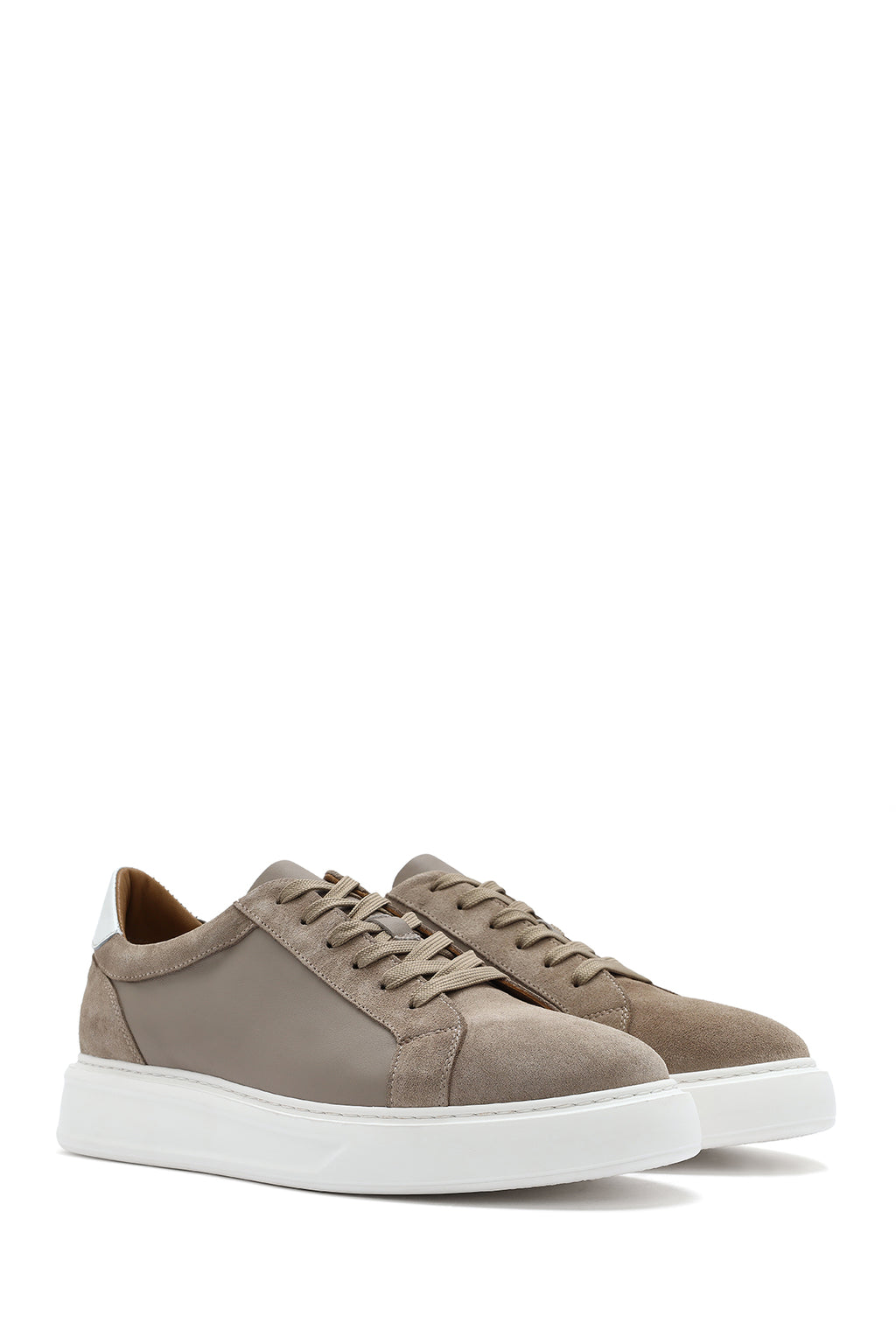 Erkek Bej Bağcıklı Kalın Tabanlı Deri Sneaker
