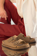 Erkek Bej Çift Tokalı Nubuk Deri Terlik | Derimod Erkek Bej Çift Tokalı Nubuk Deri Terlik | Derimod