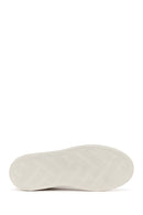 Erkek Beyaz Bağcıklı Kalın Tabanlı Desenli Deri Sneaker | Derimod Erkek Beyaz Bağcıklı Kalın Tabanlı Desenli Deri Sneaker | Derimod