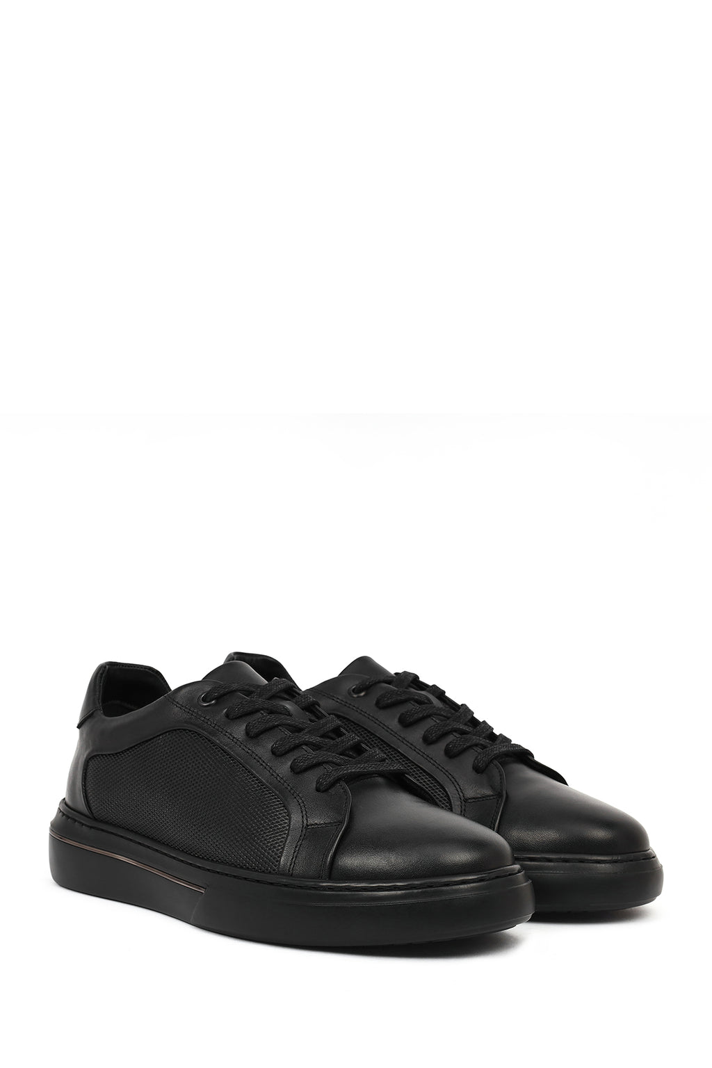 Erkek Siyah Bağcıklı Kalın Tabanlı Deri Sneaker