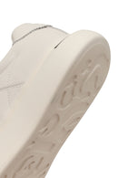 Erkek Beyaz Bağcıklı Kalın Tabanlı Deri Sneaker | Derimod Erkek Beyaz Bağcıklı Kalın Tabanlı Deri Sneaker | Derimod