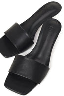 Kadın Siyah Kısa İnce Topuklu Terlik | Derimod Kadın Siyah Kısa İnce Topuklu Terlik | Derimod