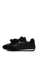 Kadın Siyah Bağcıklı Charmlı Leopar Deri Sneaker | Derimod Kadın Siyah Bağcıklı Charmlı Leopar Deri Sneaker | Derimod