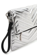 Woman Silver Chain-Strap Quilted Clutch Bag | Derimod Woman Silver Chain-Strap Quilted Clutch Bag | Derimod
