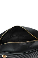 Kadın Siyah Zincir Askılı Kapitone Omuz Çantası | Derimod Kadın Siyah Zincir Askılı Kapitone Omuz Çantası | Derimod