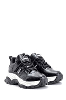 Kadın Yüksek Tabanlı Rugan Detaylı Sneaker | Derimod Kadın Yüksek Tabanlı Rugan Detaylı Sneaker | Derimod