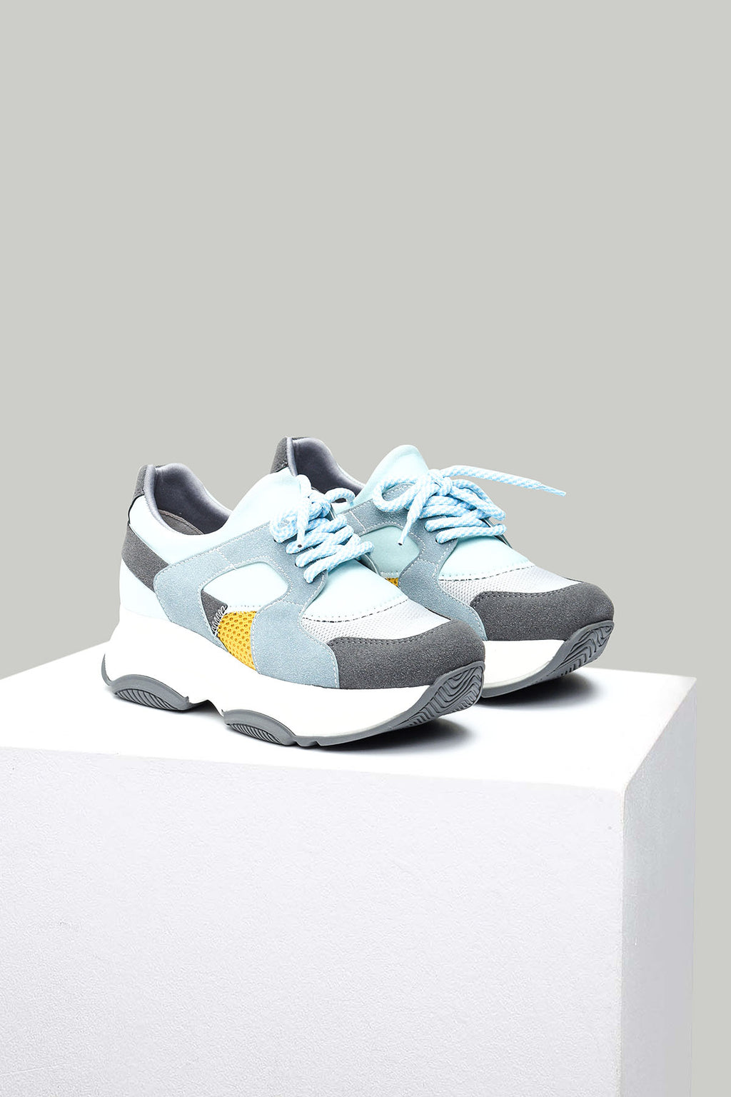 Yüksek Tabanlı Renkli Kadın Deri Sneaker