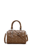 Kadın Vizon Uzun Askılı Aksesuarlı Kapitone Desenli Kol Çantası | Derimod Kadın Vizon Uzun Askılı Aksesuarlı Kapitone Desenli Kol Çantası | Derimod