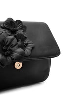 Kadın Siyah Zincir Askılı Floral Detaylı Mini Omuz Çantası | Derimod Kadın Siyah Zincir Askılı Floral Detaylı Mini Omuz Çantası | Derimod