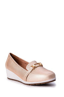 Kadın Dolgu Topuklu Tokalı Ayakkabı | Derimod Kadın Dolgu Topuklu Tokalı Ayakkabı | Derimod