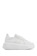 Kadın Beyaz Bağcıklı Kalın Tabanlı Deri Sneaker | Derimod Kadın Beyaz Bağcıklı Kalın Tabanlı Deri Sneaker | Derimod
