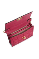 Geox Kadın Kırmızı Veriana Uzun Askılı Kapitone Deri Çapraz Çanta | Derimod Geox Kadın Kırmızı Veriana Uzun Askılı Kapitone Deri Çapraz Çanta | Derimod