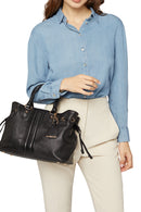 Geox Kadın Siyah Marsila Uzun Askılı Deri Kol Çantası | Derimod Geox Kadın Siyah Marsila Uzun Askılı Deri Kol Çantası | Derimod