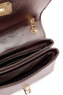 Kadın Bronz Uzun Zincir Askılı Kapitone Omuz Çantası | Derimod Kadın Bronz Uzun Zincir Askılı Kapitone Omuz Çantası | Derimod