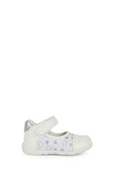 Geox Kız Bebek Beyaz Bantlı Deri Sandalet | Derimod Geox Kız Bebek Beyaz Bantlı Deri Sandalet | Derimod