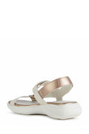 Geox Kadın Krem D Spherica Bilekten Bantlı Deri Sandalet | Derimod Geox Kadın Krem D Spherica Bilekten Bantlı Deri Sandalet | Derimod