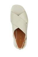 Geox Kadın Bej Spherica Ec4.1 Kalın Tabanlı Bantlı Deri Sandalet | Derimod Geox Kadın Bej Spherica Ec4.1 Kalın Tabanlı Bantlı Deri Sandalet | Derimod