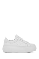 Kadın Beyaz Bağcıklı Kalın Tabanlı Deri Sneaker | Derimod Kadın Beyaz Bağcıklı Kalın Tabanlı Deri Sneaker | Derimod