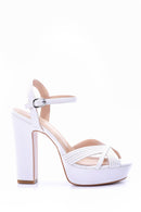 Kadın Toka Detaylı Loafer | Derimod Kadın Toka Detaylı Loafer | Derimod