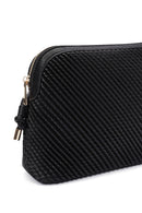 Kadın Siyah Uzun Askılı Kapitone Desenli Çapraz Çanta | Derimod Kadın Siyah Uzun Askılı Kapitone Desenli Çapraz Çanta | Derimod