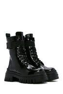 Kadın Siyah Rugan Deri Kalın Tabanlı Postal Bot | Derimod Kadın Siyah Rugan Deri Kalın Tabanlı Postal Bot | Derimod