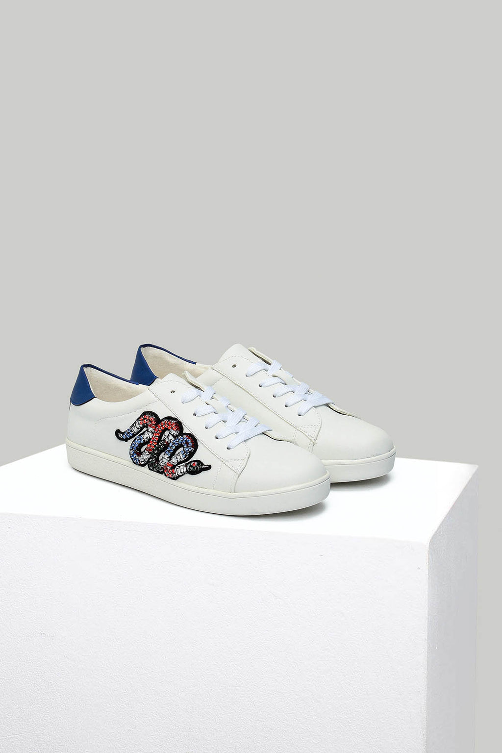 Boncuk Detaylı Kadın Sneaker