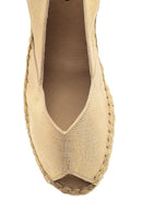 Kadın Dolgu Topuklu Burnu Açık Espadril Ayakkabı | Derimod Kadın Dolgu Topuklu Burnu Açık Espadril Ayakkabı | Derimod