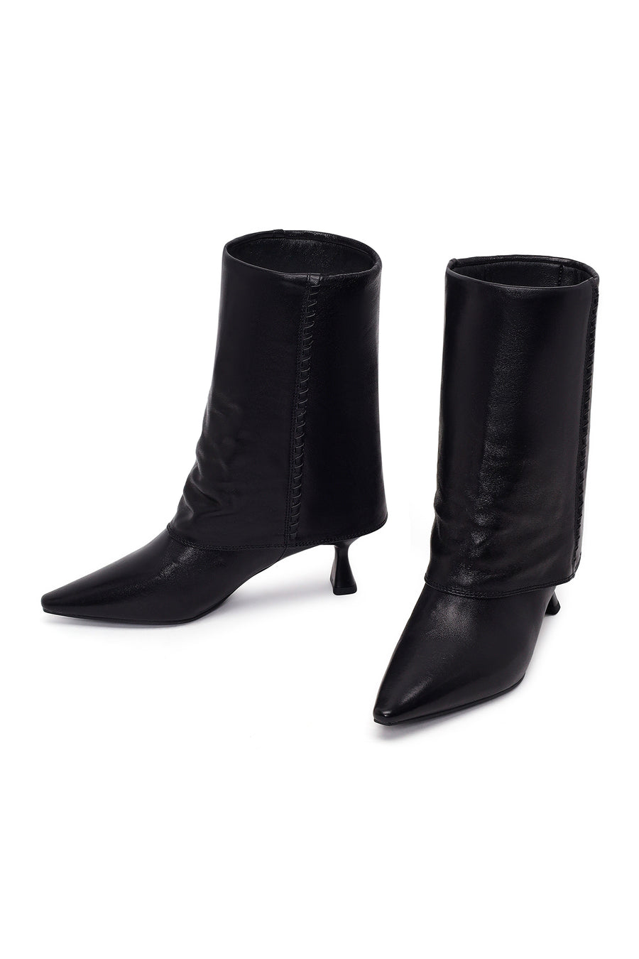 Woman Black Heeled Leather Boots