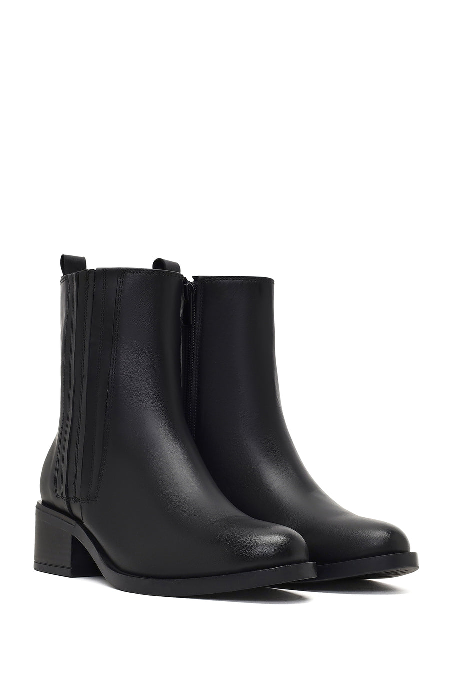 Woman Black Zip Closure Leather Boots