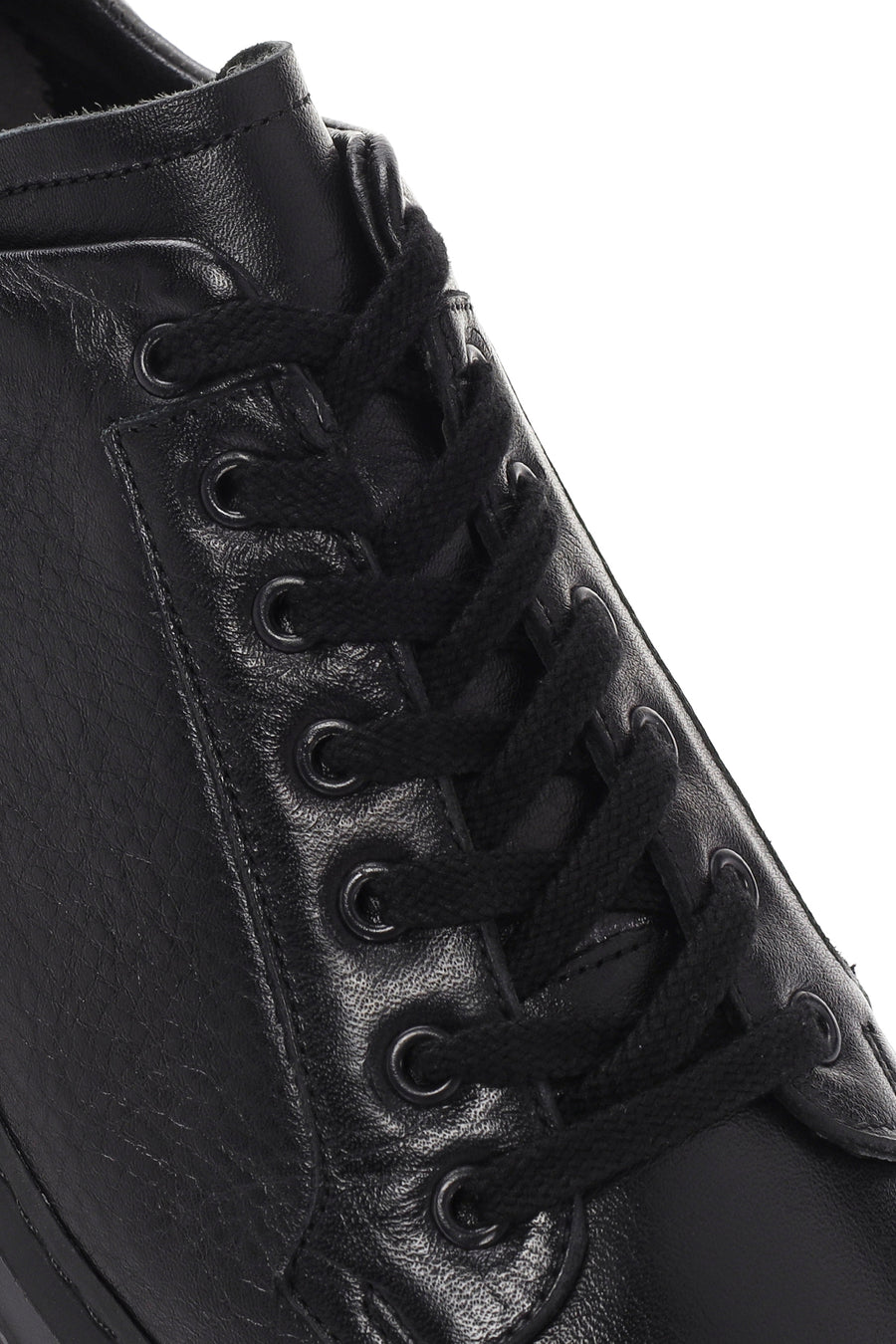 Men's Black Lace-up Leather Sneaker